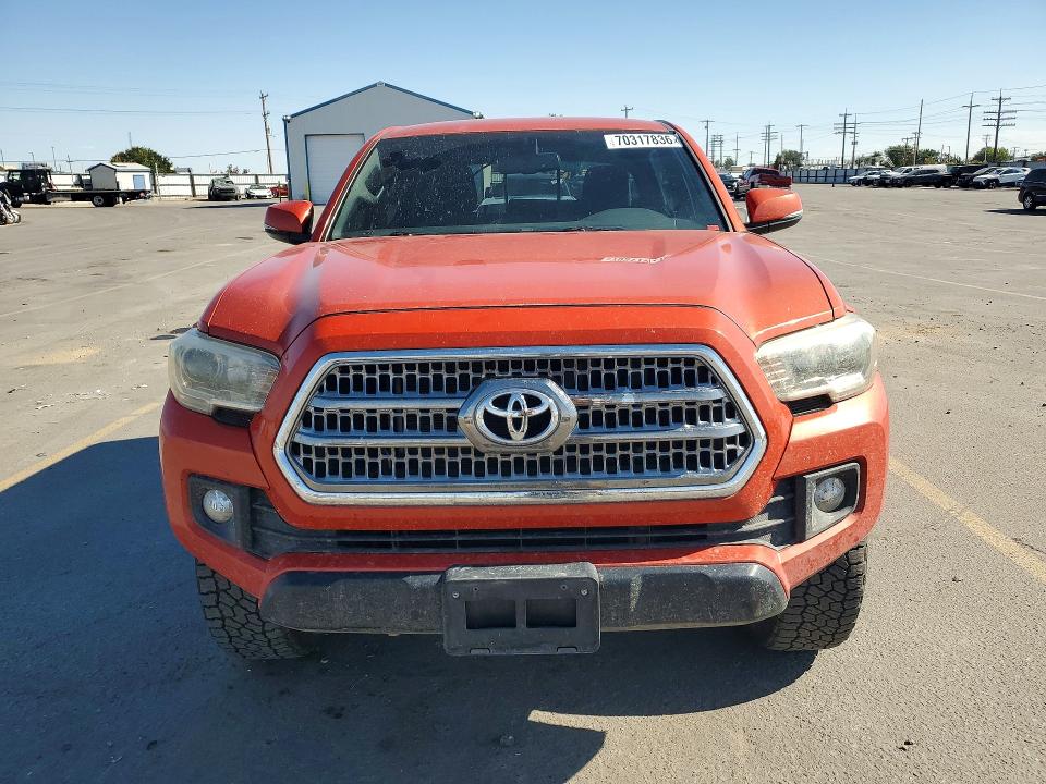 Снимка 5 от търг – 2017 TOYOTA TACOMA с VIN 3TMCZ5ANXHM044798
