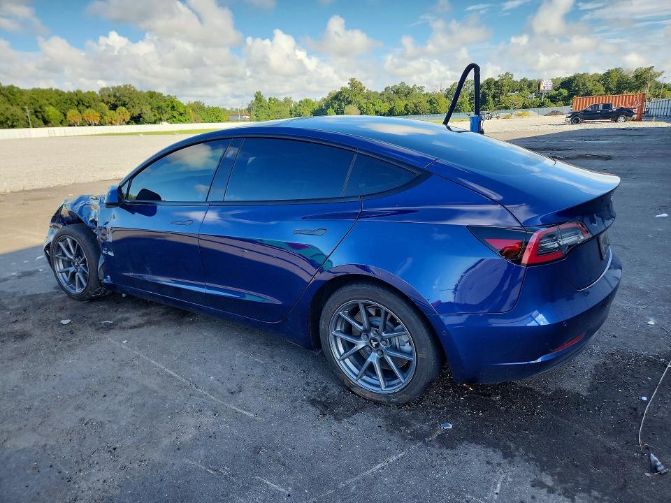 Снимка 2 от търг – 2022 TESLA MODEL 3 с VIN 5YJ3E1EB7NF171755