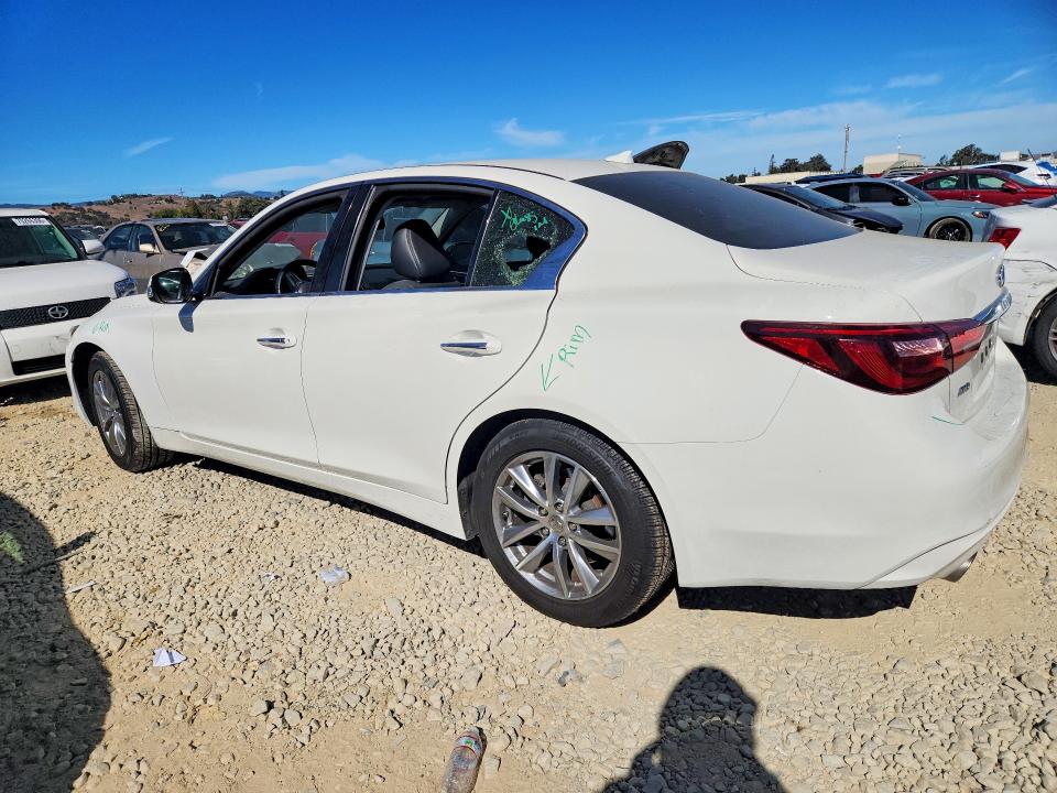 Снимка 2 от търг – 2018 INFINITI Q50 с VIN JN1CV7ARXJM280639
