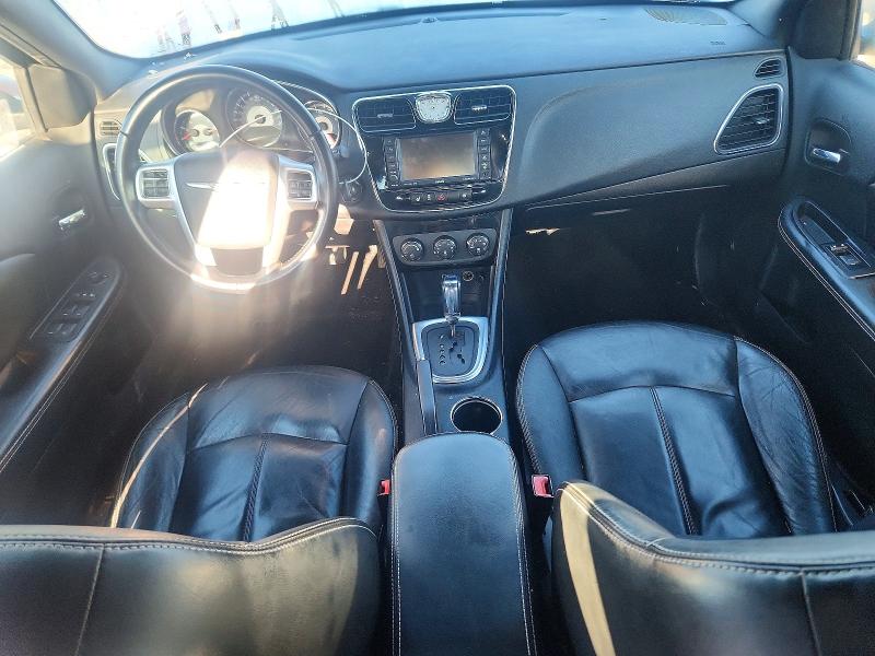 Foto 8 de la subasta – 2011 CHRYSLER 200 con VIN 1C3BC2FGXBN600082