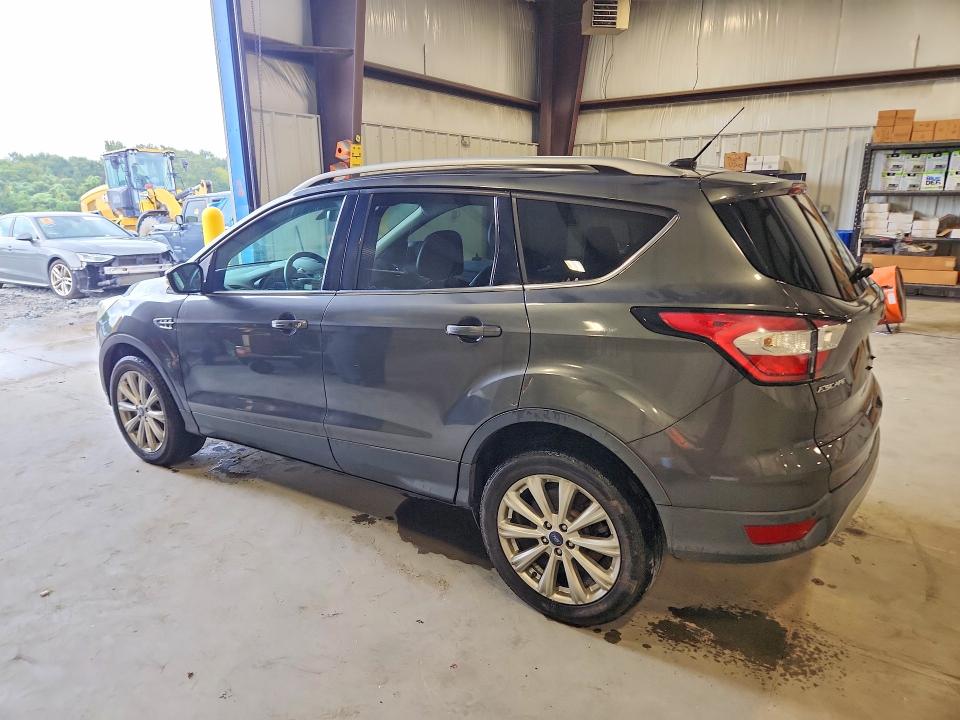 Photo 2 from auction – 2017 FORD ESCAPE with VIN 1FMCU9J94HUD57989