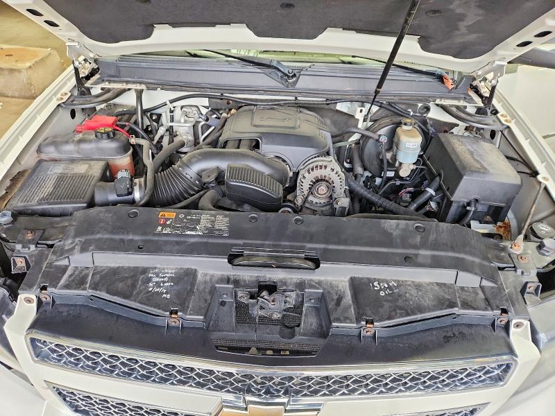 Photo 12 from auction – 2011 CHEVROLET TAHOE with VIN 1GNSKCE05BR255178