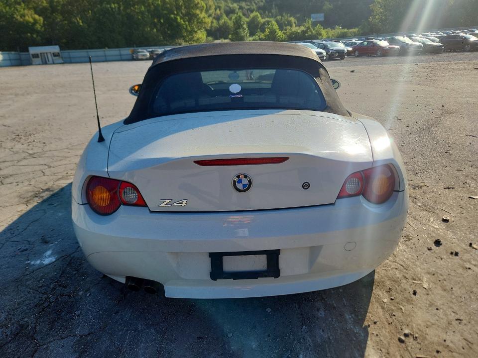 Photo 6 from auction – 2005 BMW Z4 with VIN 4USBT33545LS54965