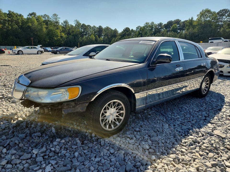 2002 LINCOLN TOWN CAR - Търг №68566486