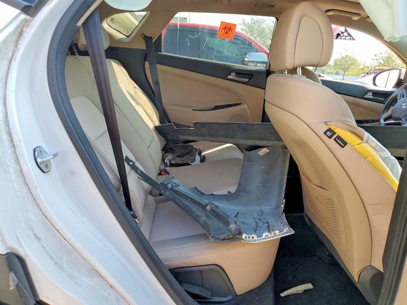 Снимка 11 от търг – 2018 HYUNDAI TUCSON с VIN KM8J33A26JU827990