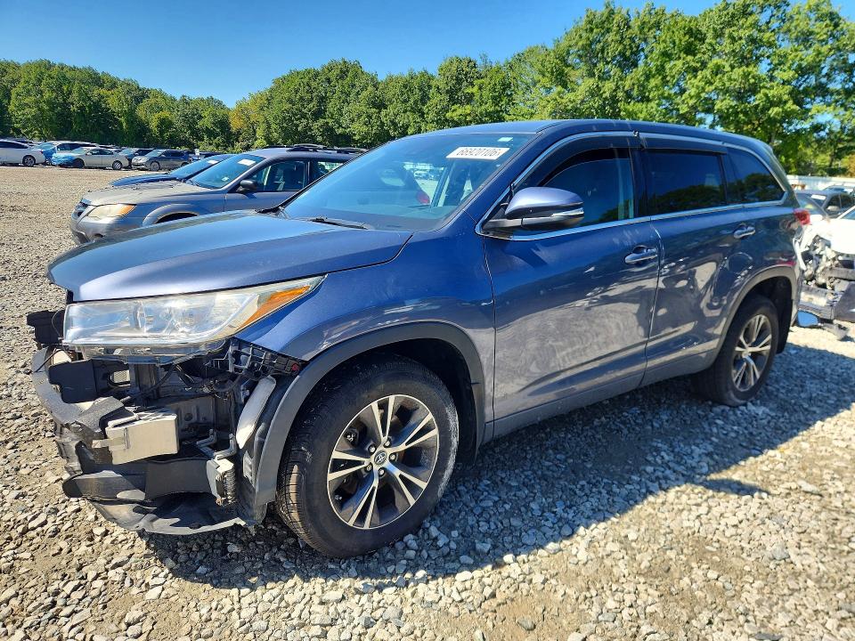TOYOTA HIGHLANDER 2018 с VIN 5TDBZRFH4JS876844 - Снимка от търг