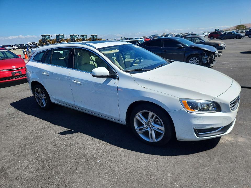Foto 4 de la subasta – 2015 VOLVO V60 con VIN YV140MEM9F1240925