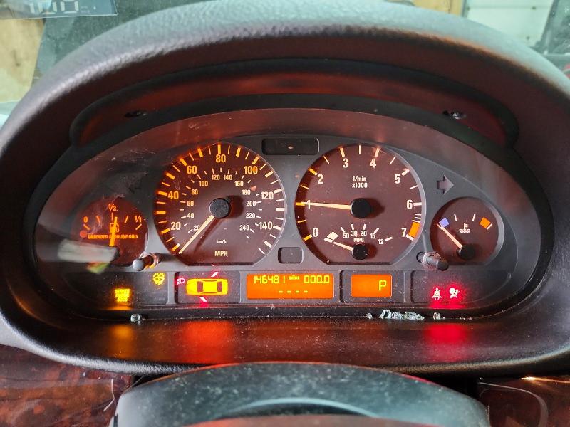 Photo 9 from auction – 2004 BMW 325 with VIN WBAEV33434KR30912