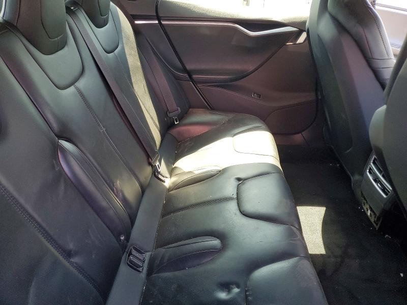 Photo 10 from auction – 2015 TESLA MODEL S with VIN 5YJSA1S2XFF093372