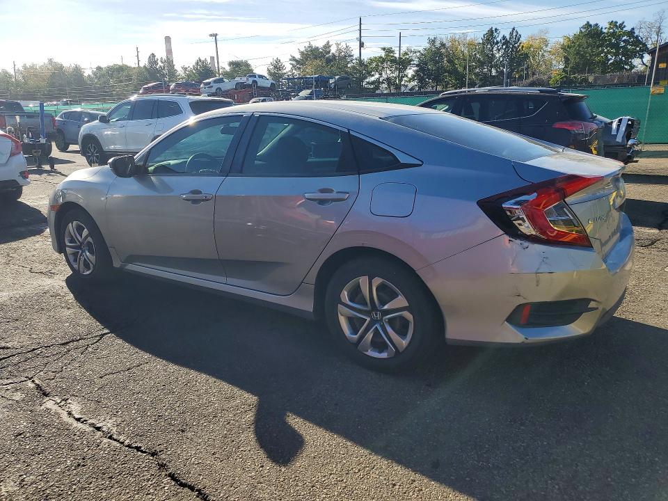 Photo 2 from auction – 2018 HONDA CIVIC with VIN 19XFC2F5XJE005358