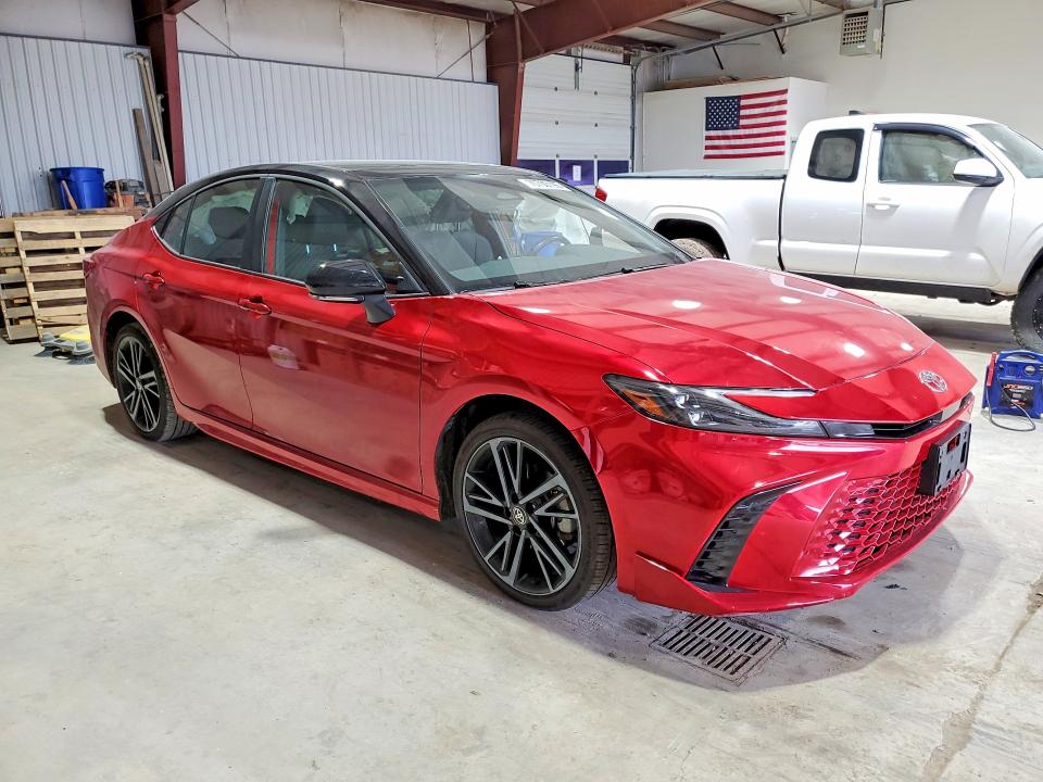Zdjęcie 4 z aukcji – 2026 TOYOTA CAMRY z VIN 4T1DAACK5TU226724