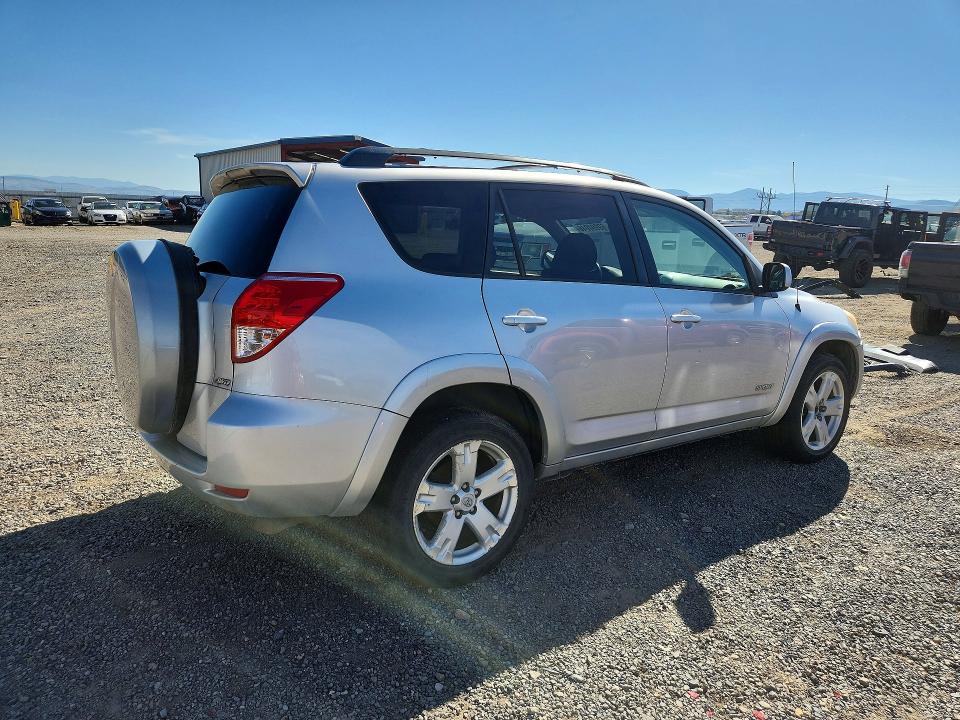 Photo 3 from auction – 2006 TOYOTA RAV4 with VIN JTMBD32V165017392