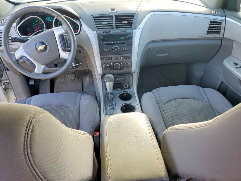 Photo 8 from auction – 2010 CHEVROLET TRAVERSE with VIN 1GNLVFED1AJ226998