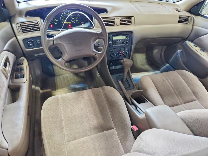 Photo 8 from auction – 2000 TOYOTA CAMRY with VIN 4T1BG22K2YU730023
