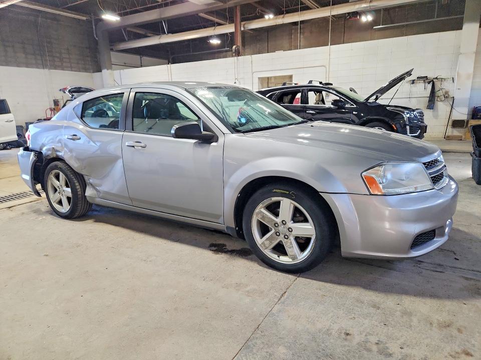 Foto 4 de la subasta – 2013 DODGE AVENGER con VIN 1C3CDZAB8DN680068