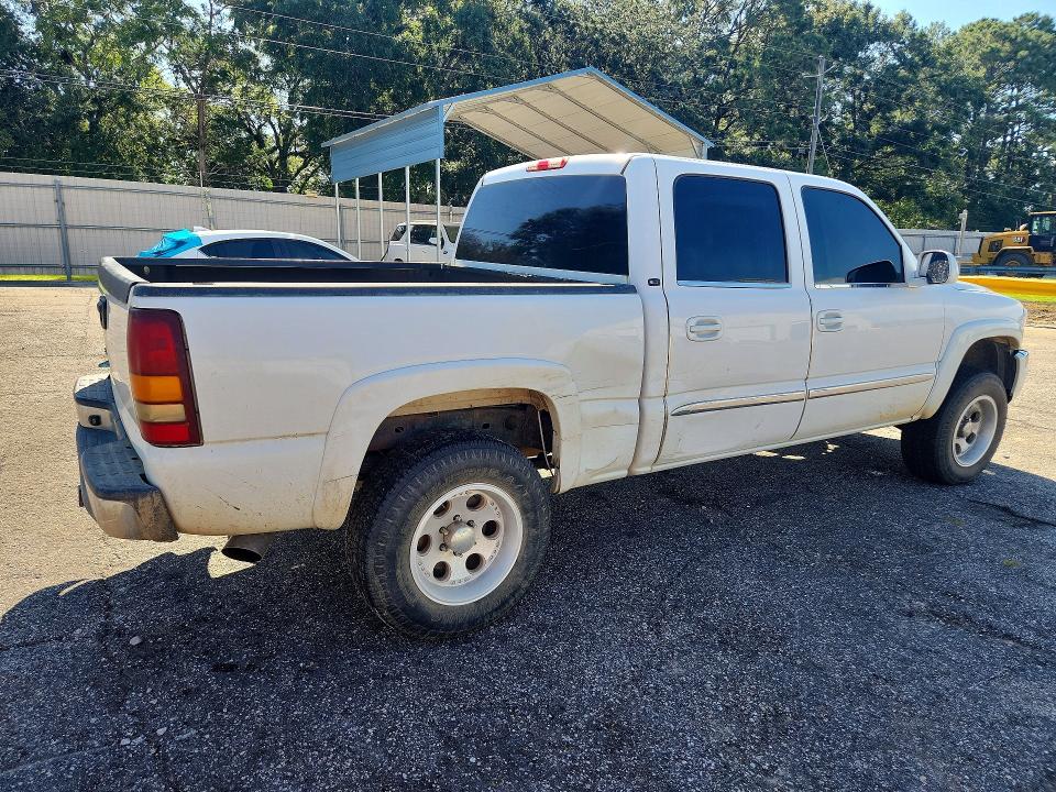 Photo 3 from auction – 2006 GMC NEW SIERRA with VIN 2GTEK13Z561298946