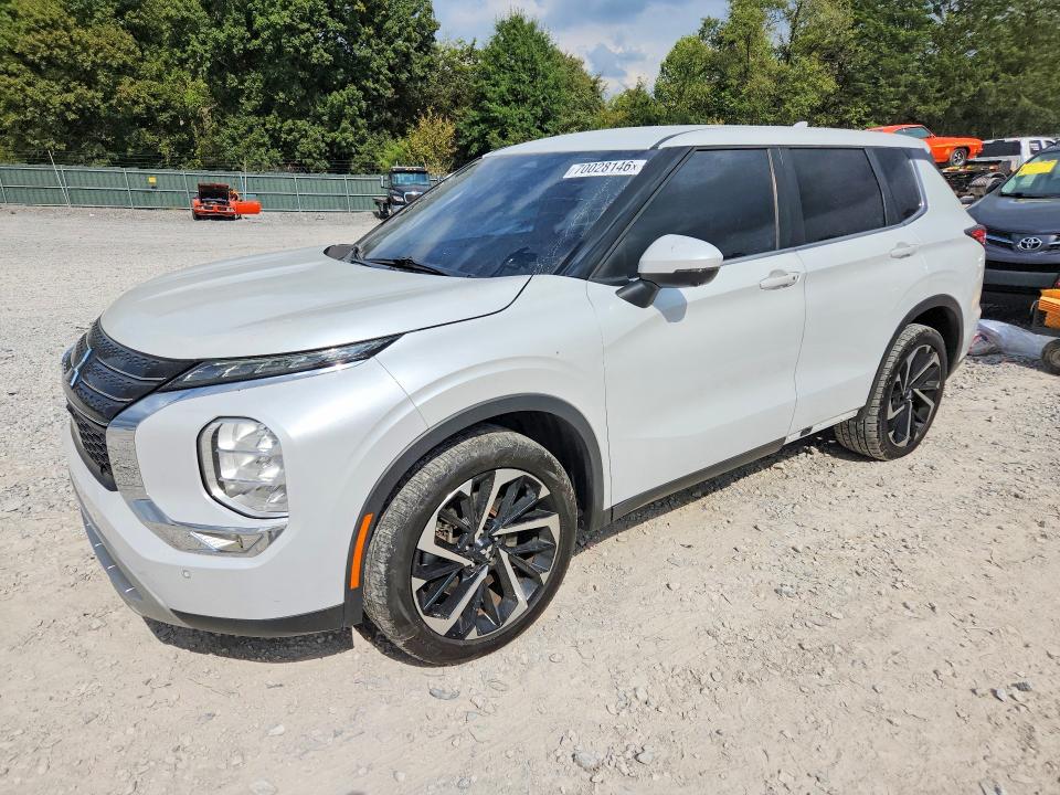 MITSUBISHI OUTLANDER 2022 с VIN JA4J3UA85NZ010849 - Снимка от търг