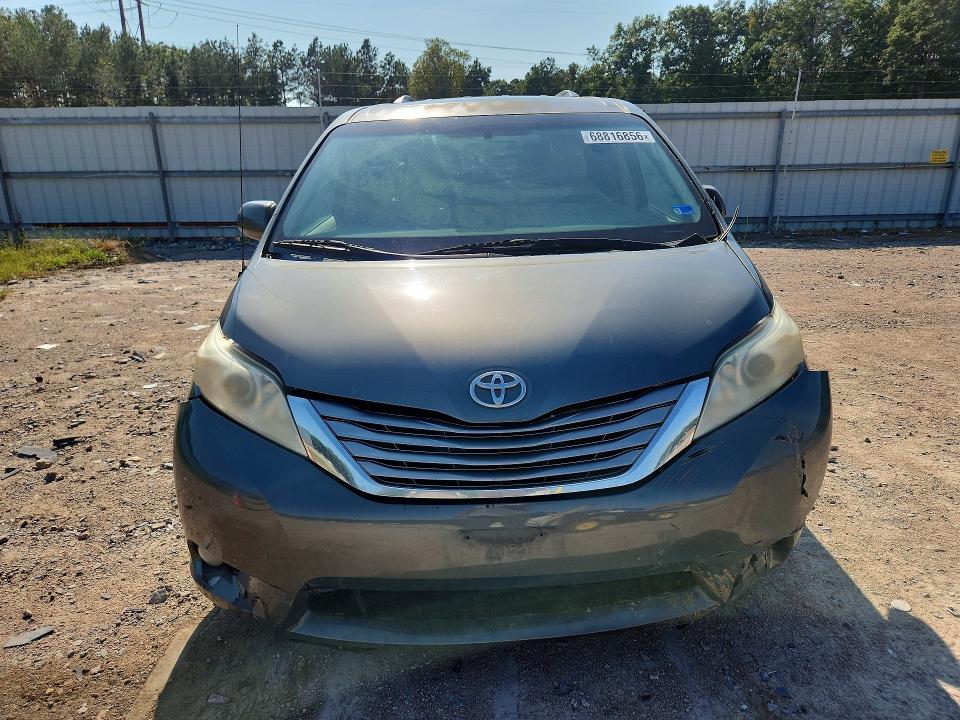 Photo 5 from auction – 2012 TOYOTA SIENNA with VIN 5TDYK3DC3CS266391