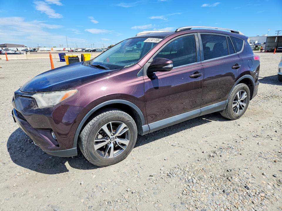 TOYOTA RAV4 2018 مع رقم تعريف المركبة 2T3RFREVXJW743485 - صورة من المزاد