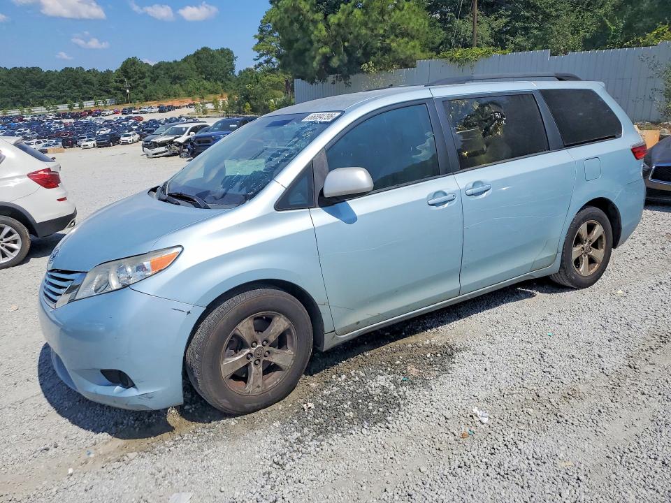 2015 TOYOTA SIENNA - Търг №66894796