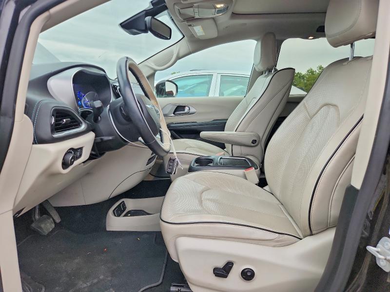Photo 7 from auction – 2018 CHRYSLER PACIFICA with VIN 2C4RC1N79JR118260