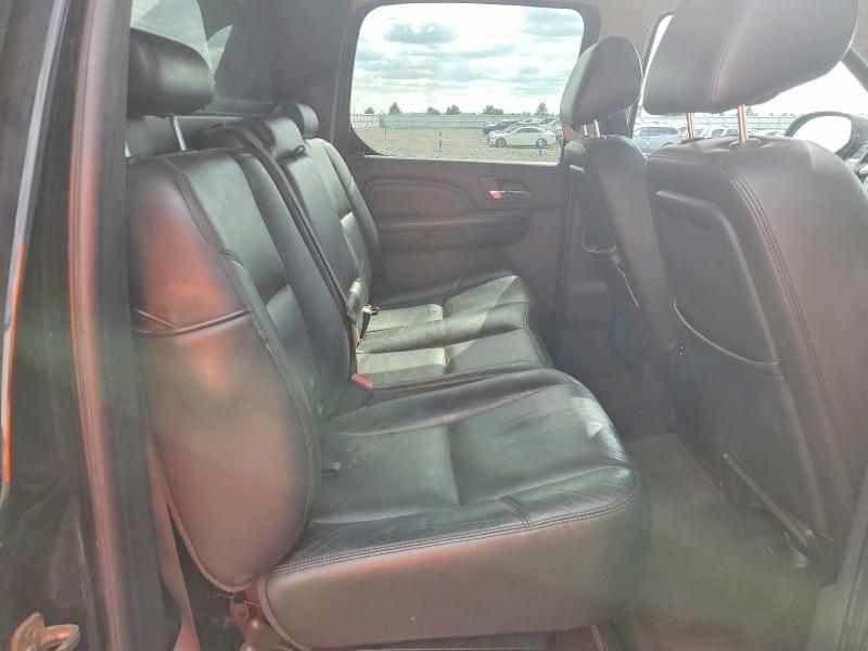 Photo 10 from auction – 2011 CADILLAC ESCALADE with VIN 3GYT4NEF5BG284021