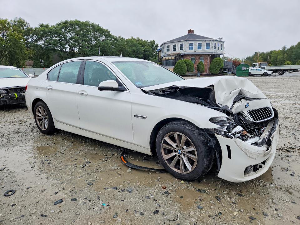 Снимка 4 от търг – 2015 BMW 528 с VIN WBA5A7C50FG142509
