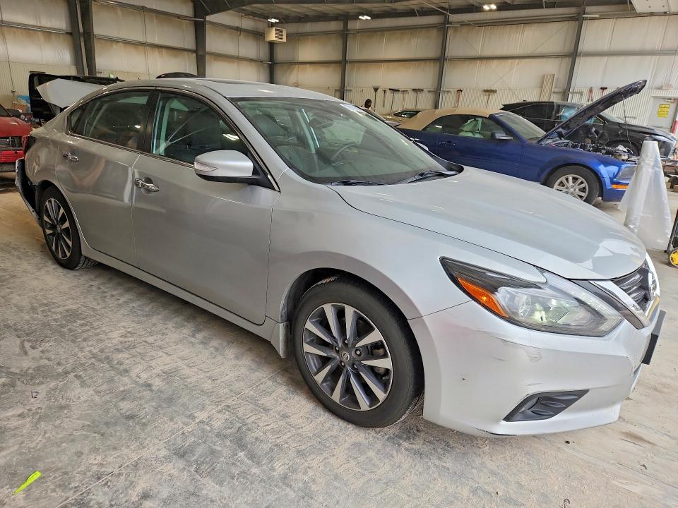 Снимка 4 от търг – 2016 NISSAN ALTIMA с VIN 1N4AL3AP3GC243504