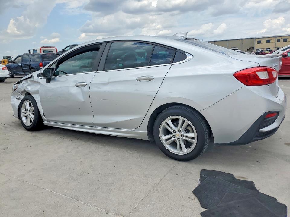 Photo 2 from auction – 2017 CHEVROLET CRUZE with VIN 1G1BE5SM6H7147345