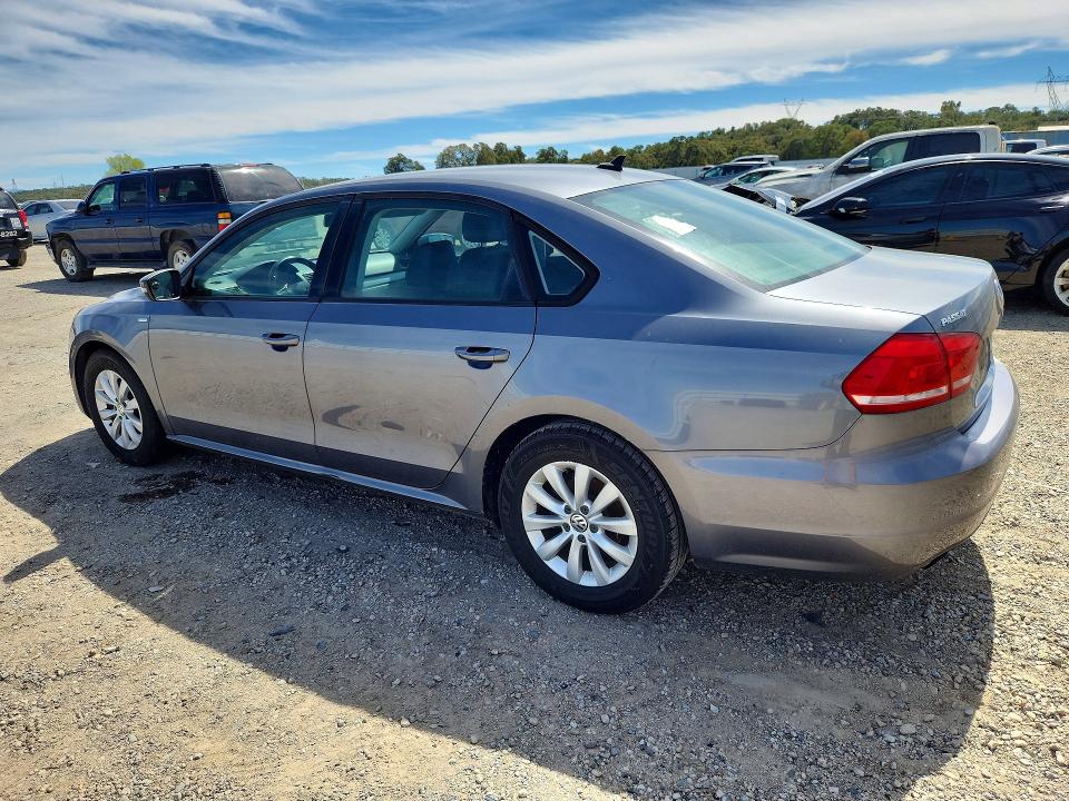 Photo 2 from auction – 2014 VOLKSWAGEN PASSAT with VIN 1VWAT7A30EC063017