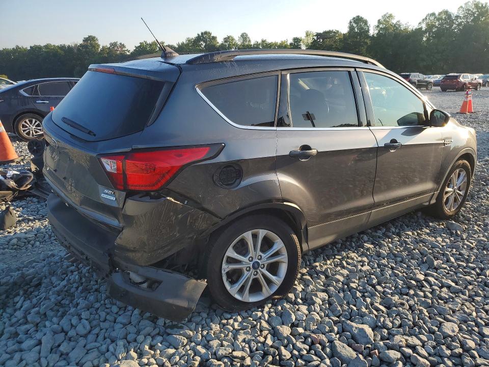 Zdjęcie 3 z aukcji – 2019 FORD ESCAPE z VIN 1FMCU0HD9KUA11367