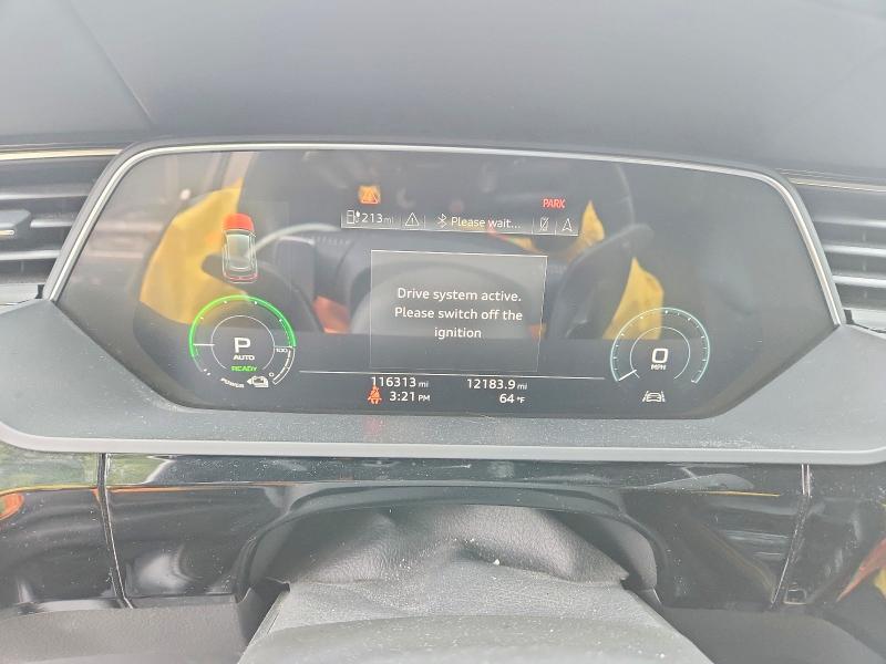 Фото 9 с аукциона – 2019 AUDI E-TRON с VIN WA1VAAGE9KB025085