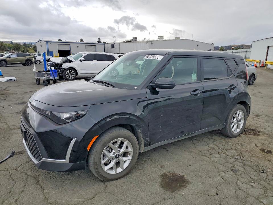 KIA SOUL 2025 with VIN KNDJ23AU4S7963589 - Photo from auction