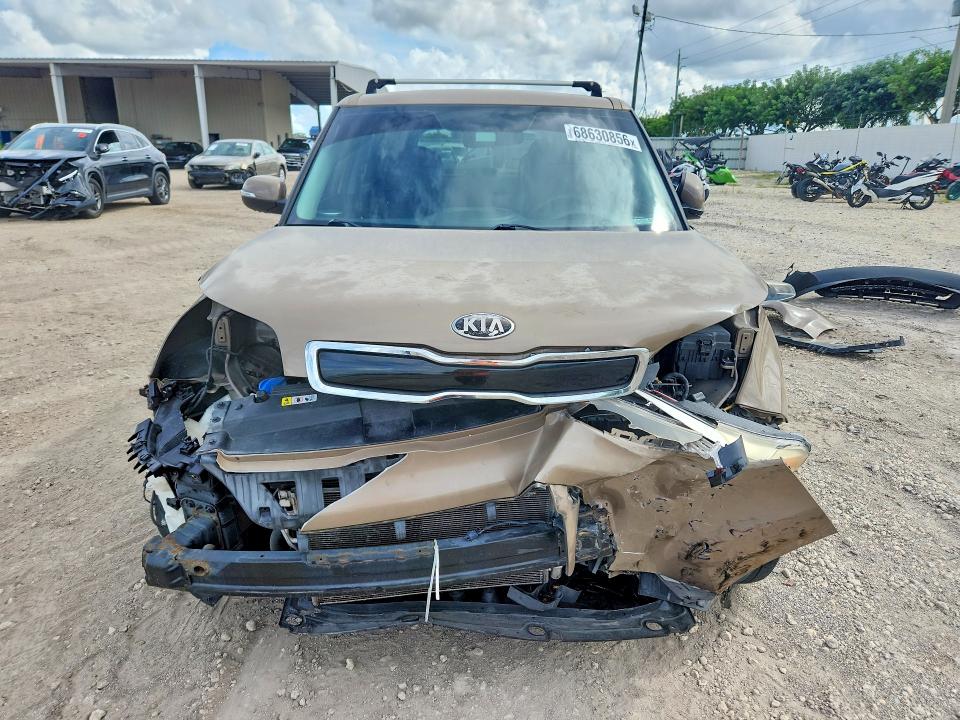 Снимка 5 от търг – 2014 KIA SOUL с VIN KNDJP3A50E7071970