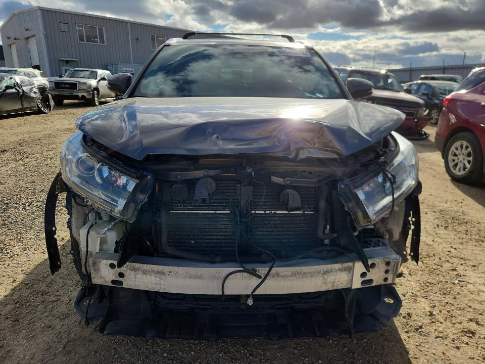 Снимка 5 от търг – 2017 TOYOTA HIGHLANDER с VIN 5TDDGRFH3HS026907