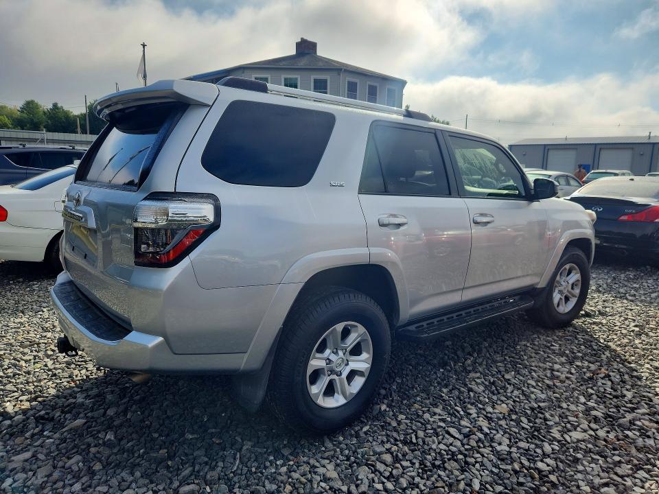 Photo 3 from auction – 2019 TOYOTA 4RUNNER with VIN JTEZU5JR6K5198431