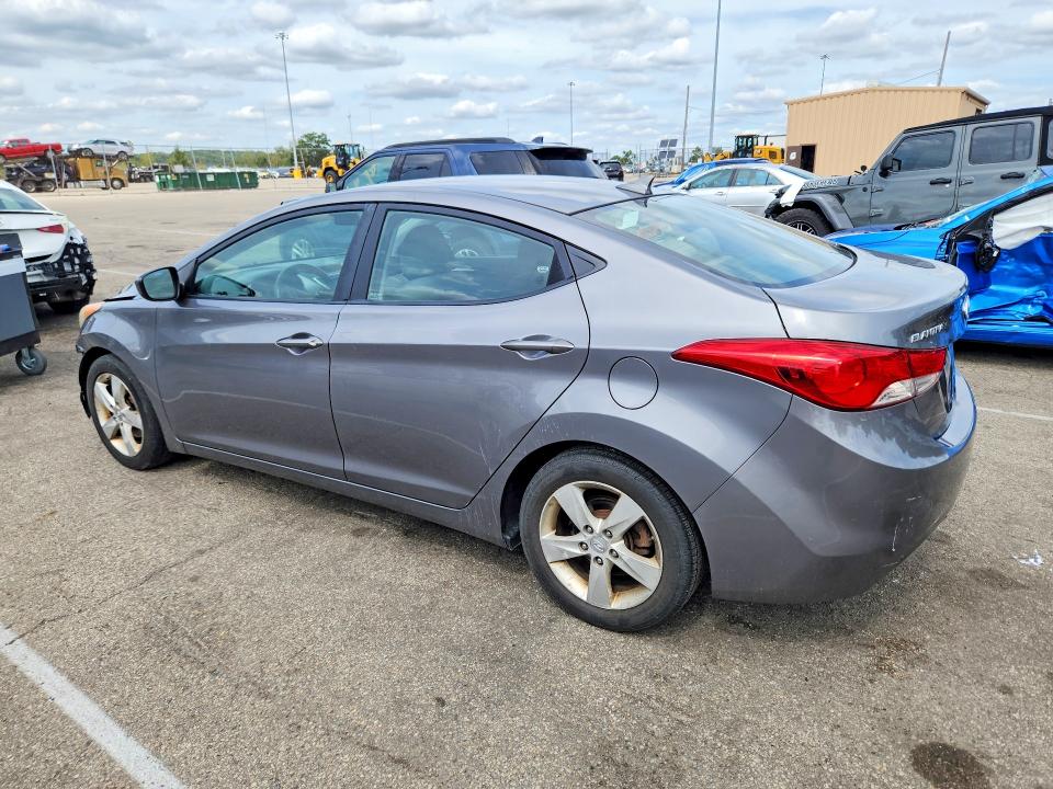 Photo 2 from auction – 2011 HYUNDAI ELANTRA with VIN 5NPDH4AEXBH050129