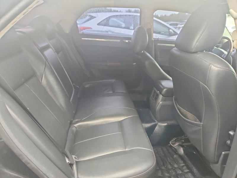 Photo 10 from auction – 2010 CHRYSLER 300 with VIN 2C3CA3CV2AH324409