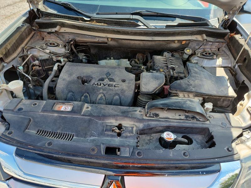 Photo 12 from auction – 2016 MITSUBISHI OUTLANDER with VIN JA4AD3A38GZ019771