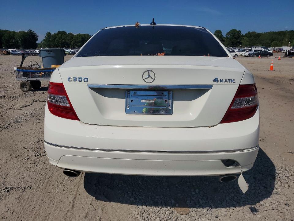 Photo 6 from auction – 2011 MERCEDES-BENZ C with VIN WDDGF8BB6BR153724