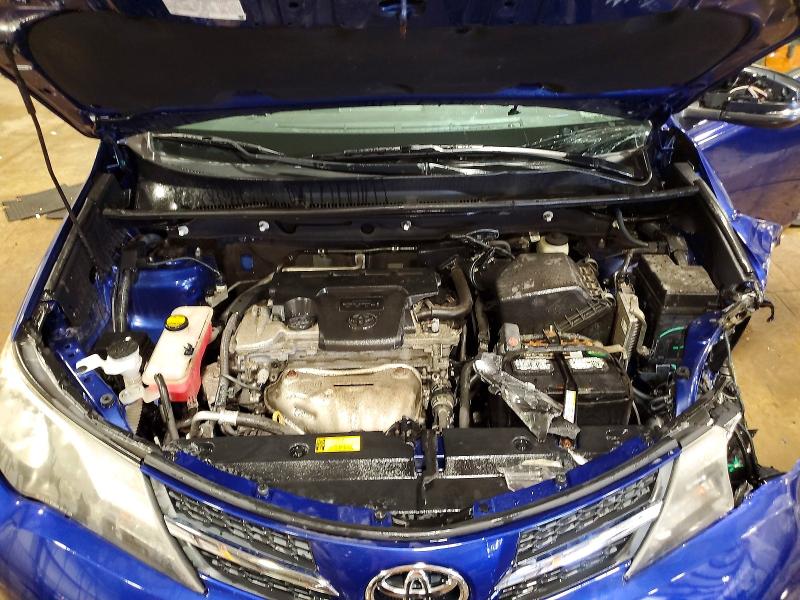 Снимка 12 от търг – 2015 TOYOTA RAV4 с VIN 2T3RFREV3FW243885