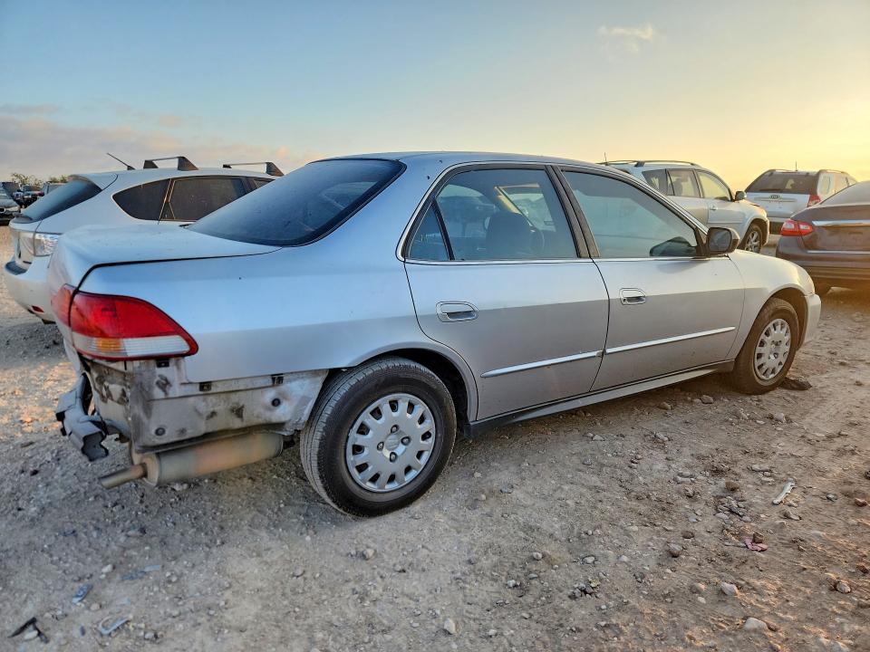 Photo 3 from auction – 2001 HONDA ACCORD with VIN 1HGCF86661A046578