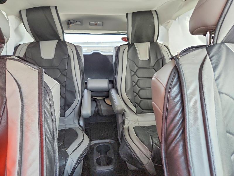 Photo 10 from auction – 2022 TOYOTA HIGHLANDER with VIN 5TDFZRBH9NS229563