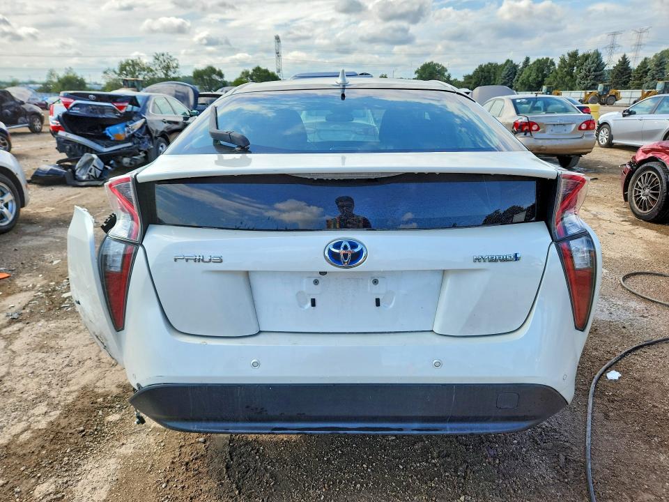 Photo 6 from auction – 2018 TOYOTA PRIUS with VIN JTDKBRFU8J3062571