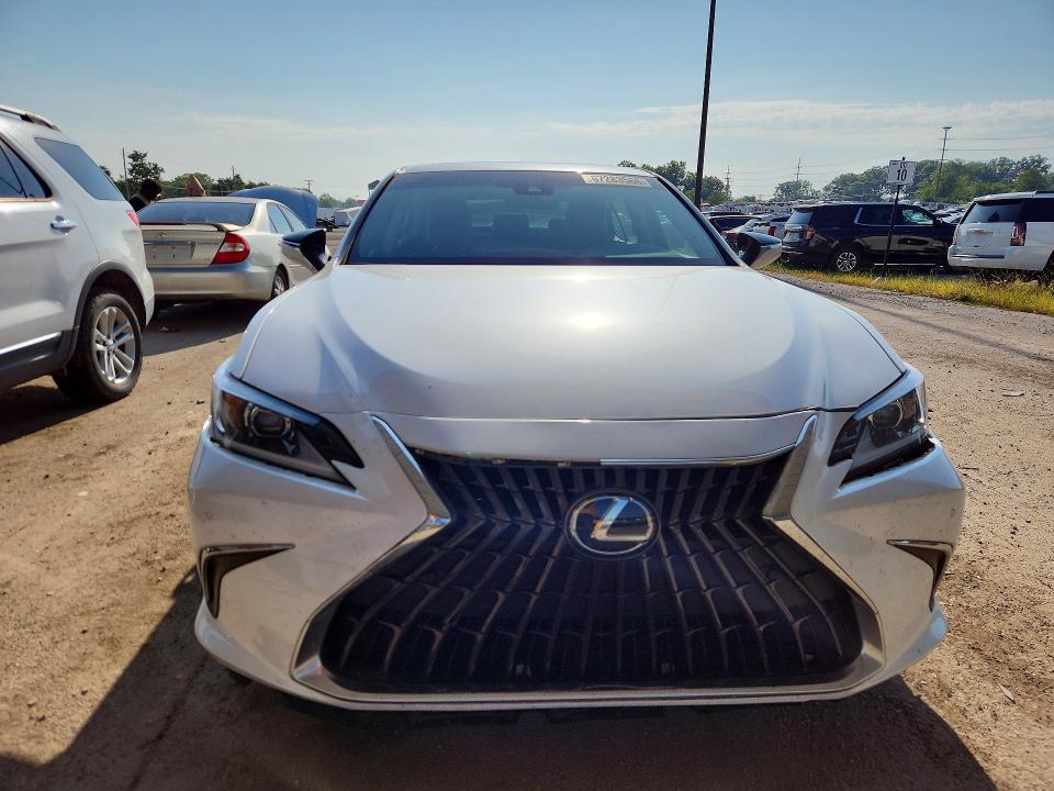 Photo 5 from auction – 2024 LEXUS ES 300H with VIN 58ADA1C1XRU038077