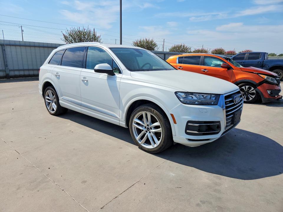 Foto 4 de la subasta – 2017 AUDI Q7 con VIN WA1VAAF78HD048017