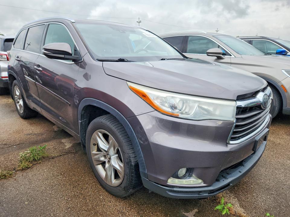 Photo 4 from auction – 2016 TOYOTA HIGHLANDER with VIN 5TDDKRFH5GS250824
