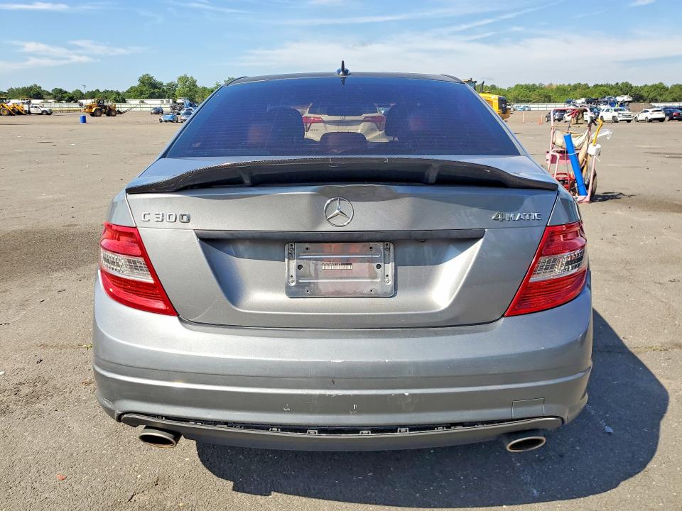 Photo 6 from auction – 2011 MERCEDES-BENZ C with VIN WDDGF8BB6BR148751