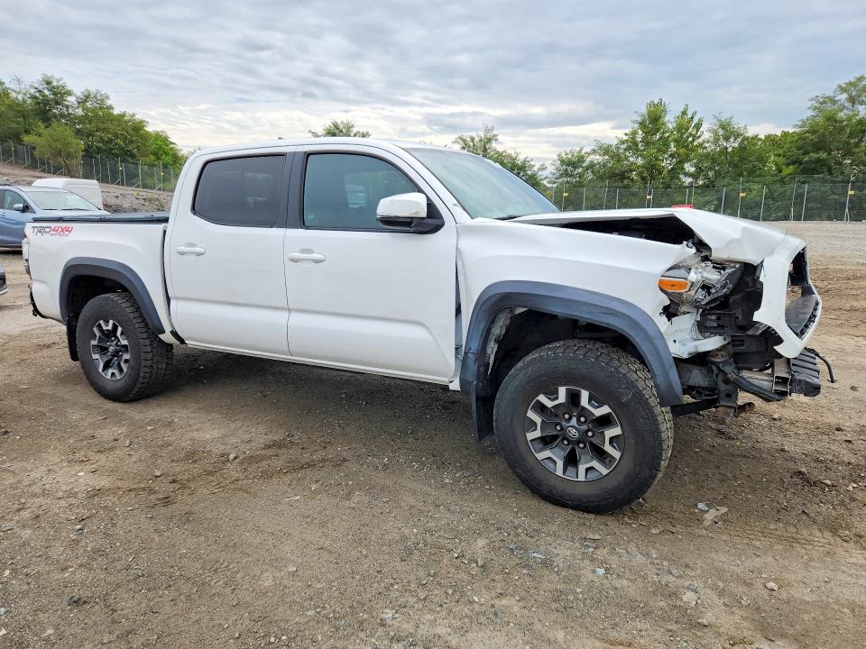 Photo 4 from auction – 2016 TOYOTA TACOMA with VIN 3TMCZ5AN2GM042610