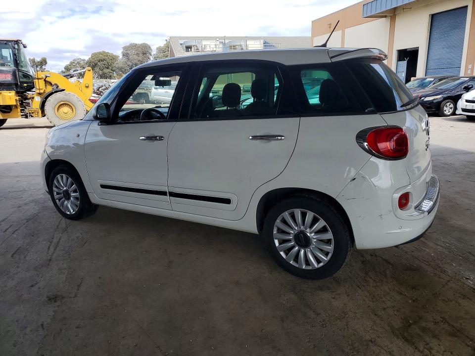 Photo 2 from auction – 2014 FIAT 500L with VIN ZFBCFABH1EZ001703